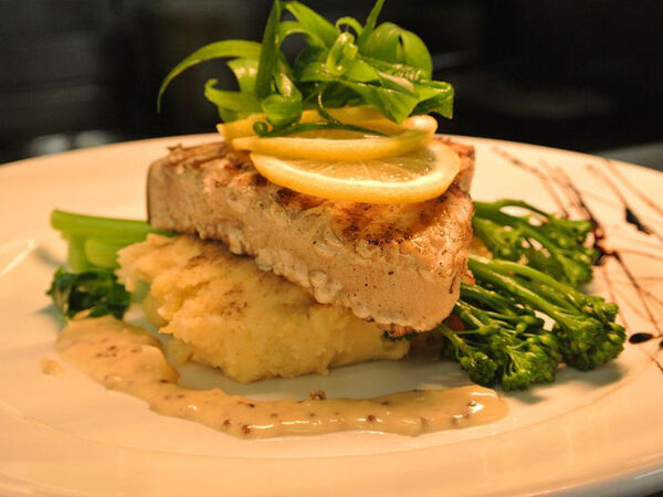 Carmels Bar and Grill